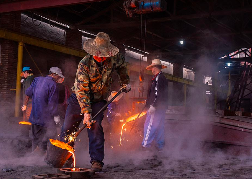 粉末(mò)粉塵作業環境(jìng)如何選擇合適的工(gōng)業吸塵器-1