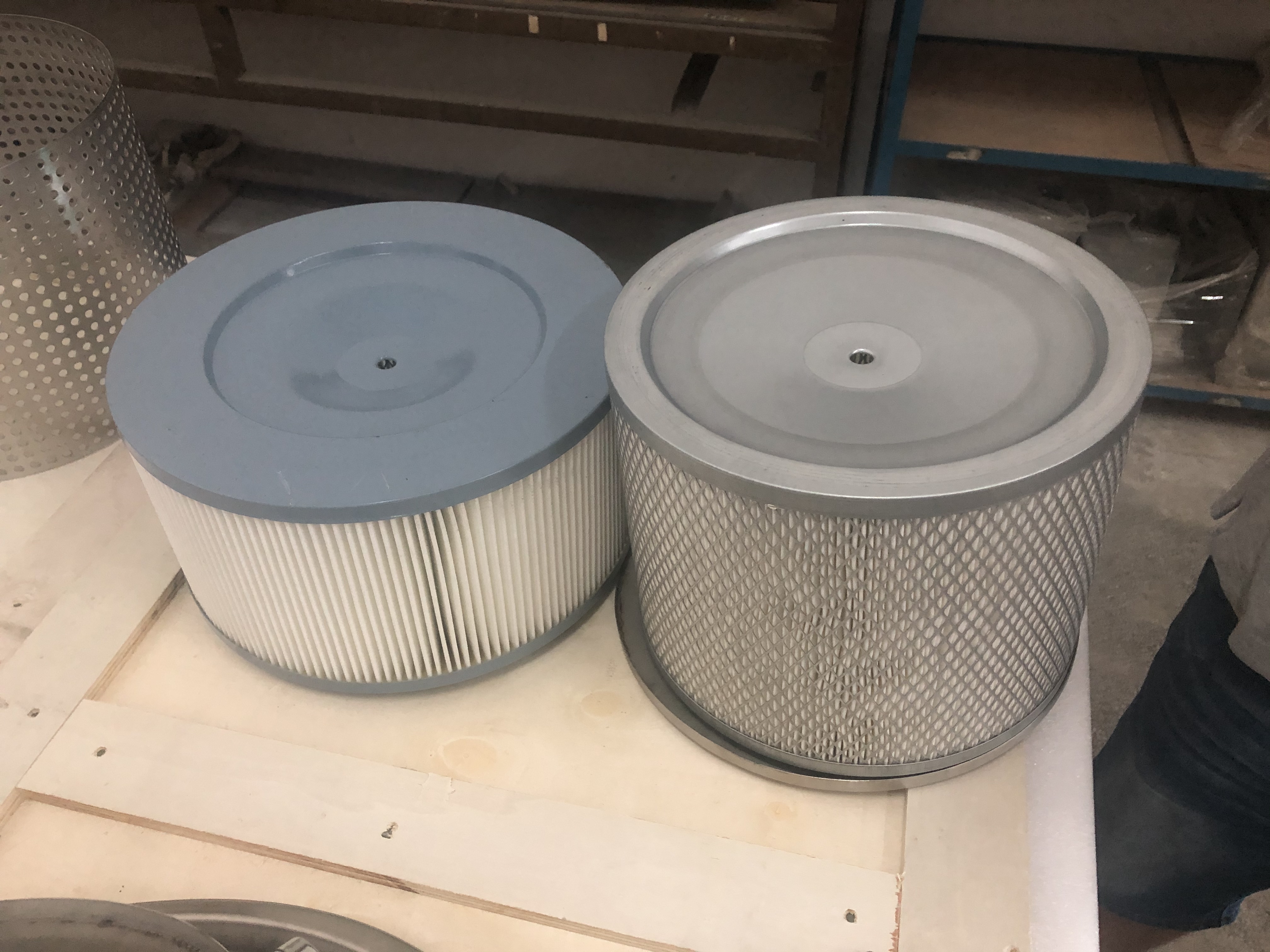 氣動防爆吸塵器解決鈦粉回收(shōu)方案!-1